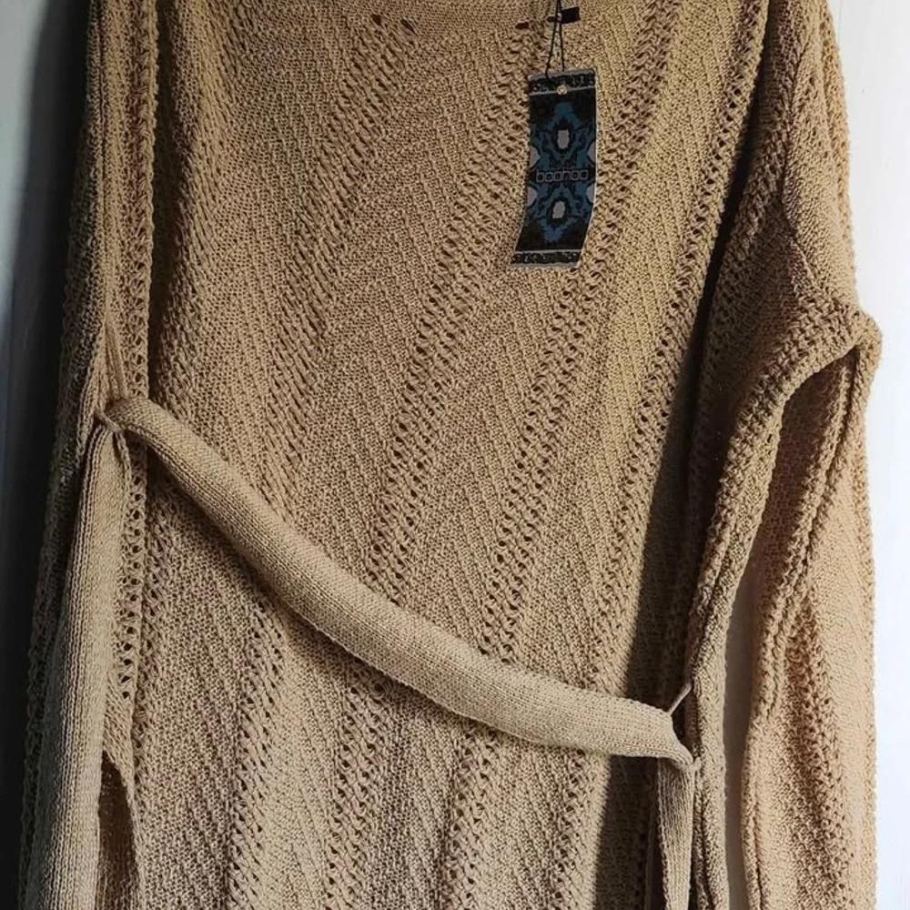 Boohoo Plus Textured Tan Sweater - Picture 11 of 16